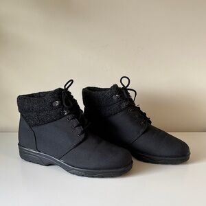 Toe Warmers Women's Waterproof Black Ankle Boots with Warm Lining Size 8.5 EUC